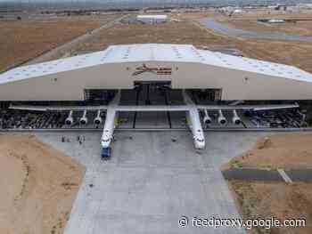 Meet the Stratolaunch, the world's largest airplane     - CNET