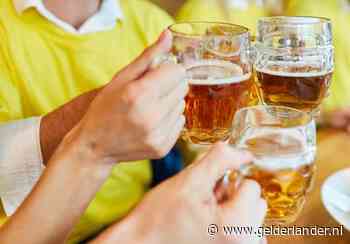 Gratis biertje na de wedstrijd kost Belgische clubs fiscaal de kop