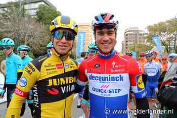‘Oudere broer’ Groenewegen deelt eerste tik uit aan Jakobsen: ‘Mooi, twee zulke sprinters’