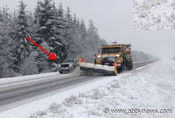 PHOTOS: Driver performs risky manoeuvre to pass B.C. snowplows, sparking warning