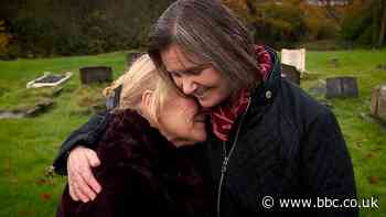 Stillborn babies lost decades ago 'must be traced'