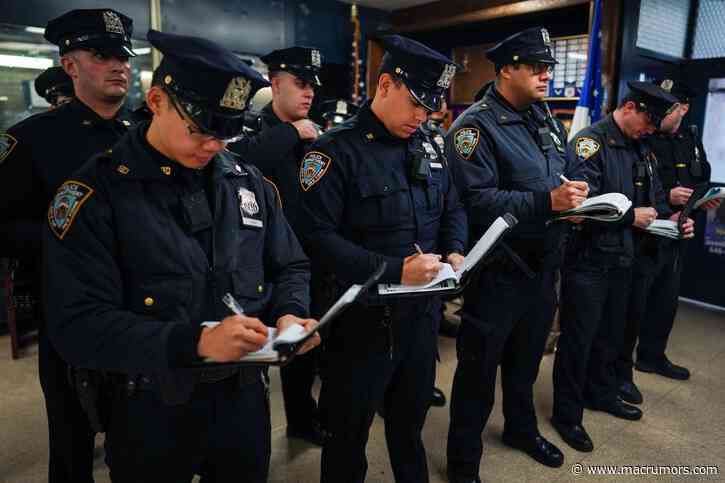 NYPD Abandons Paper Memo Books for New iPhone App