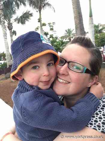York Hospital set to go red at midwife’s request