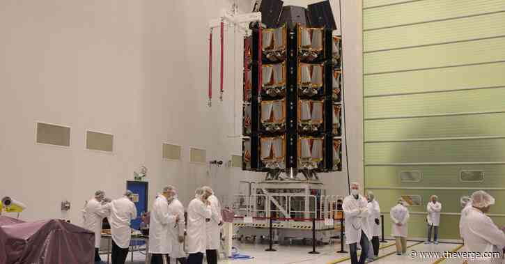 Watch internet-from-space provider OneWeb launch its biggest batch of satellites yet