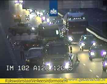 Lange file op A12 richting Arnhem na ongeluk bij knooppunt Grijsoord