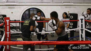 Chicago boxing club keeps at-risk youth off the street and in shape