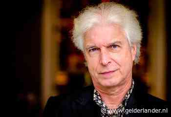 Faalangst dwingt Boudewijn de Groot te stoppen: ‘Laatste keer dat ik zingend op tv kom’