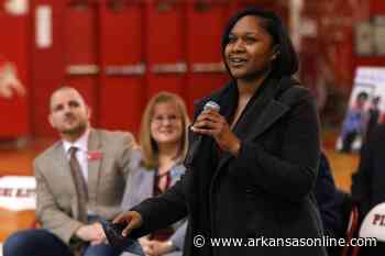 Pine Bluff art teacher wins educator award - Arkansas Online