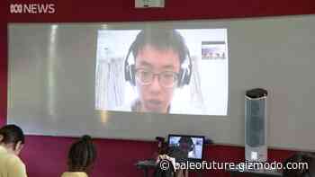 High School Teacher Holds Class Via Videochat While in Coronavirus Quarantine - Gizmodo