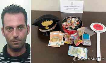 BIANCAVILLA: SPACCIAVA “ERBA” IN CASA, ARRESTATO - 95047