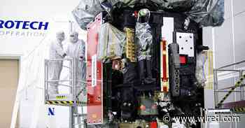 Europe’s Solar Orbiter Begins Its Journey to the Sun
