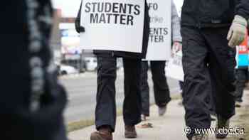 Ontario's 4th-largest teachers' union announces weekly strikes