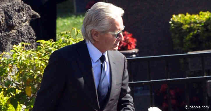 Michael Douglas, Catherine Zeta-Jones and More Attend Kirk Douglas' Funeral 2 Days After His Death