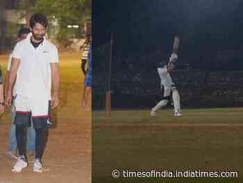 Photos: Shahid shows off his cricketing skills