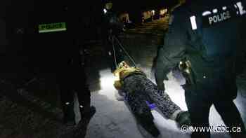 RCMP dismantling fortified checkpoint in Wet'suwet'en territory