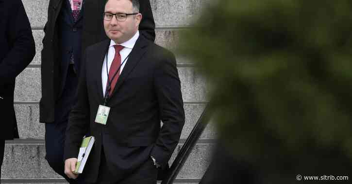 Aide who testified against Trump escorted out of White House