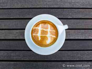 Twitter outage sent error messages to people trying to tweet     - CNET