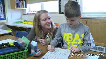 Roosevelt first grade teacher wins 2020 Golden Apple Award - WEAU