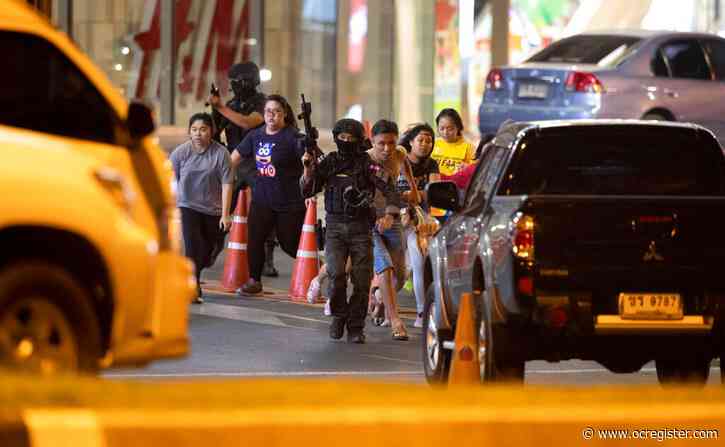 20 dead, 31 hurt in Thai mass shooting; gunman hides in mall