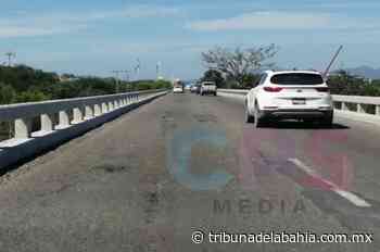 Llena de baches el puente del Ameca y nadie lo arregla - Noticias en Puerto Vallarta - Tribuna de la Bahía