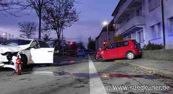 Friedrichshafen: Autofahrer gerät auf Gegenfahrbahn: Riedleparkstraße muss nach Kollision gesperrt werden - SÜDKURIER Online