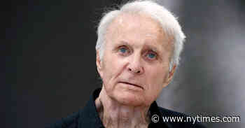 Robert Conrad, Two-Fisted TV Star of ‘Wild Wild West,’ Dies at 84