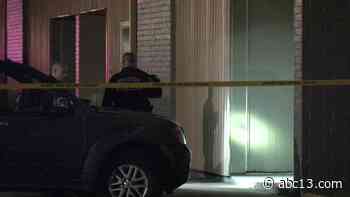 Store owner shot during burglary in north Houston - KTRK-TV