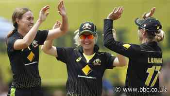Australia v England, T20 tri-series: England miss out on final after defeat