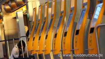 Luftverkehr - Hamburg - Sturmtief führt zu Einschränkungen am Flughafen Hamburg - Süddeutsche Zeitung