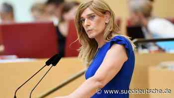 Luftverkehr - Nürnberg - Grüne kritisieren Rabatte für Fluglinien an Bayerns Airports - Süddeutsche Zeitung