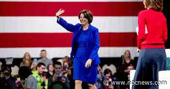 Klobuchar looks to McCain example for independent boost in New Hampshire