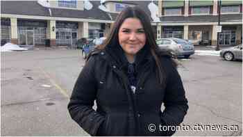 Girl, 17, finds bag full of cash, takes it to police
