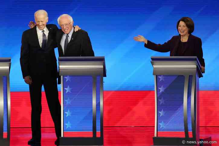 Biden Gets Crowd on Its Feet, but Not for Himself