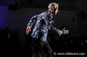 Bill Nye Shows Off Slick Dances Moves to Lizzo's 'Juice' at 2020 NYFW: Watch