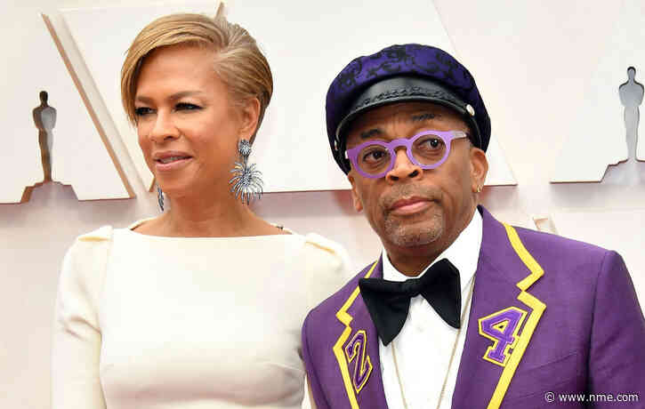 Oscars 2020: Spike Lee pays tribute to Kobe Bryant with LA Lakers themed suit