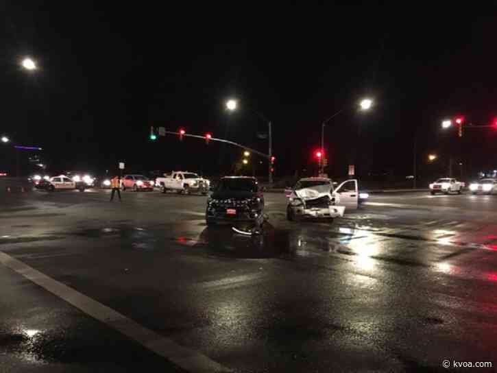 Traffic Alert: 2-vehicle collision near Stone, Speedway