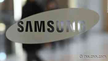 Samsung unexpectedly shows off the Galaxy Z Flip