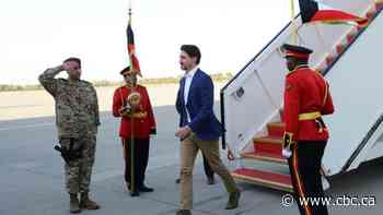 Trudeau praises Canadians troops in Kuwait for 'fight' against Islamic militants