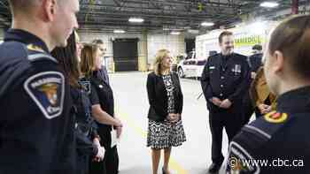 Pilot project to let paramedics treat palliative patients on scene