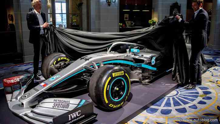 Despite Daimler's cutbacks, Mercedes commits to five-year F1 sponsorship deal