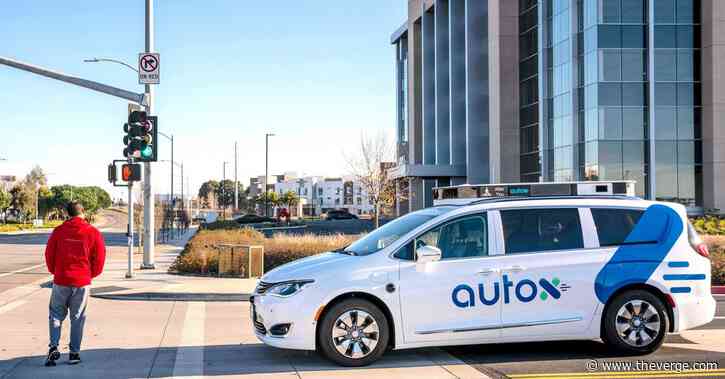 Fiat Chrysler plans to launch a robot taxi service in China