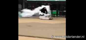 Ciara blaast medewerkers omver bij winkelcentrum, vriendengroep giert het uit: 'We hielden het niet meer!’