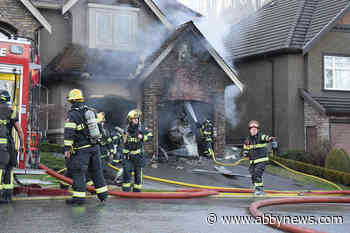 Large house fire breaks out in Abbotsford on Eagle Mountain - Abbotsford News