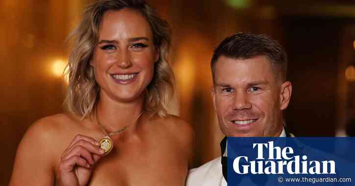 David Warner and Ellyse Perry scoop Cricket Australia's top awards