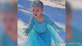 Toddler bursts into song after seeing her first snow