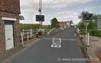Cawood Bridge closed