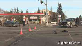 Edmonton police investigate Whyte Avenue collision involving stolen vehicle