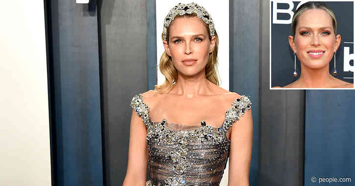 Sara Foster Jokes About Being Misidentified as Sister Erin on the Red Carpet: 'This Is a Nightmare'