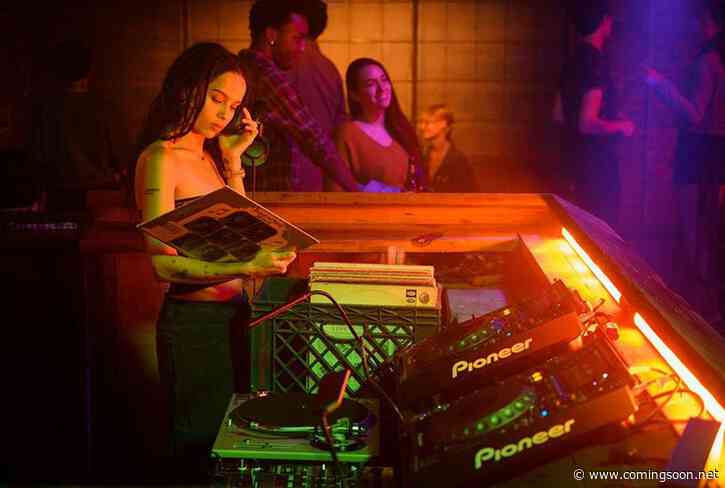 Mandatory Streamers: Zoë Kravitz Stars in Hulu’s High Fidelity Adaptation