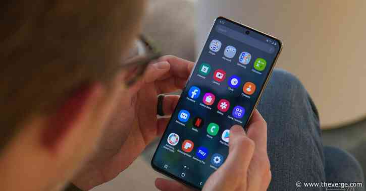 Samsung’s Galaxy S20 phones are getting Google’s helpful Live Caption feature